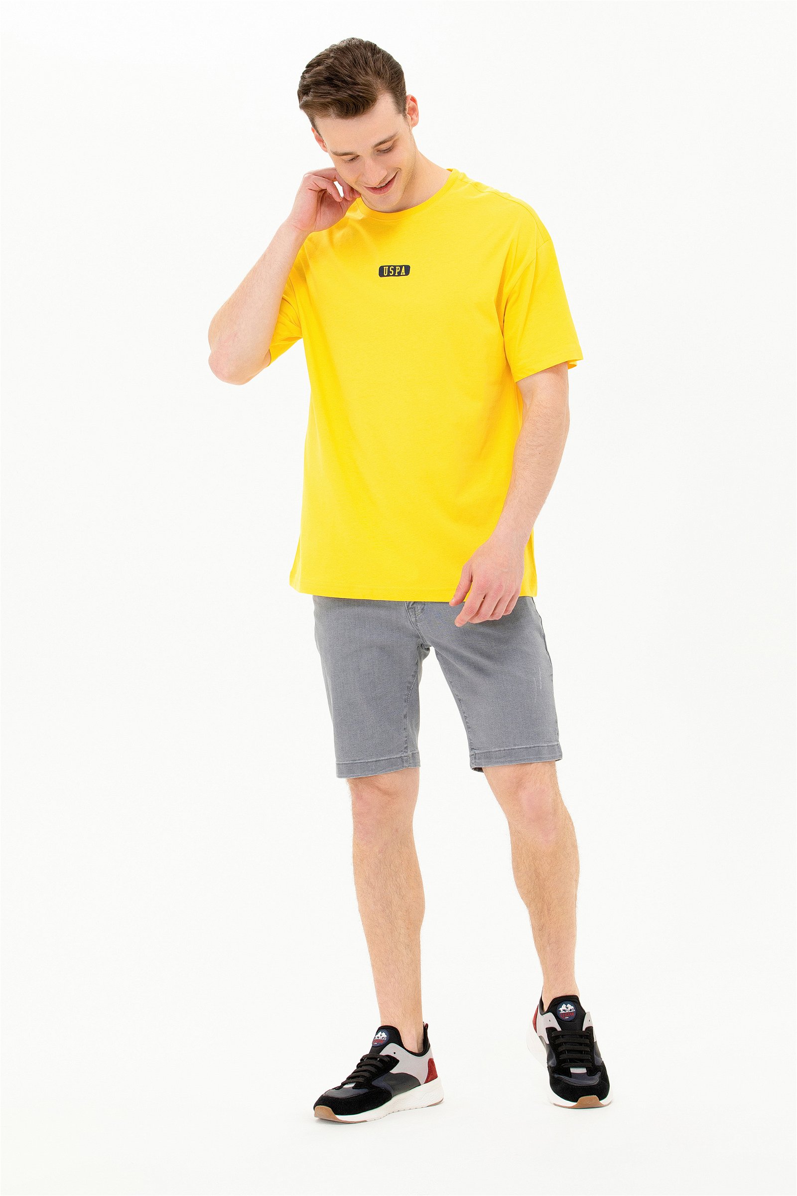 تی شرت یقه گرد زرد تیره  Oversize آستین کوتاه مردانه یو اس پولو | US POLO ASSN
