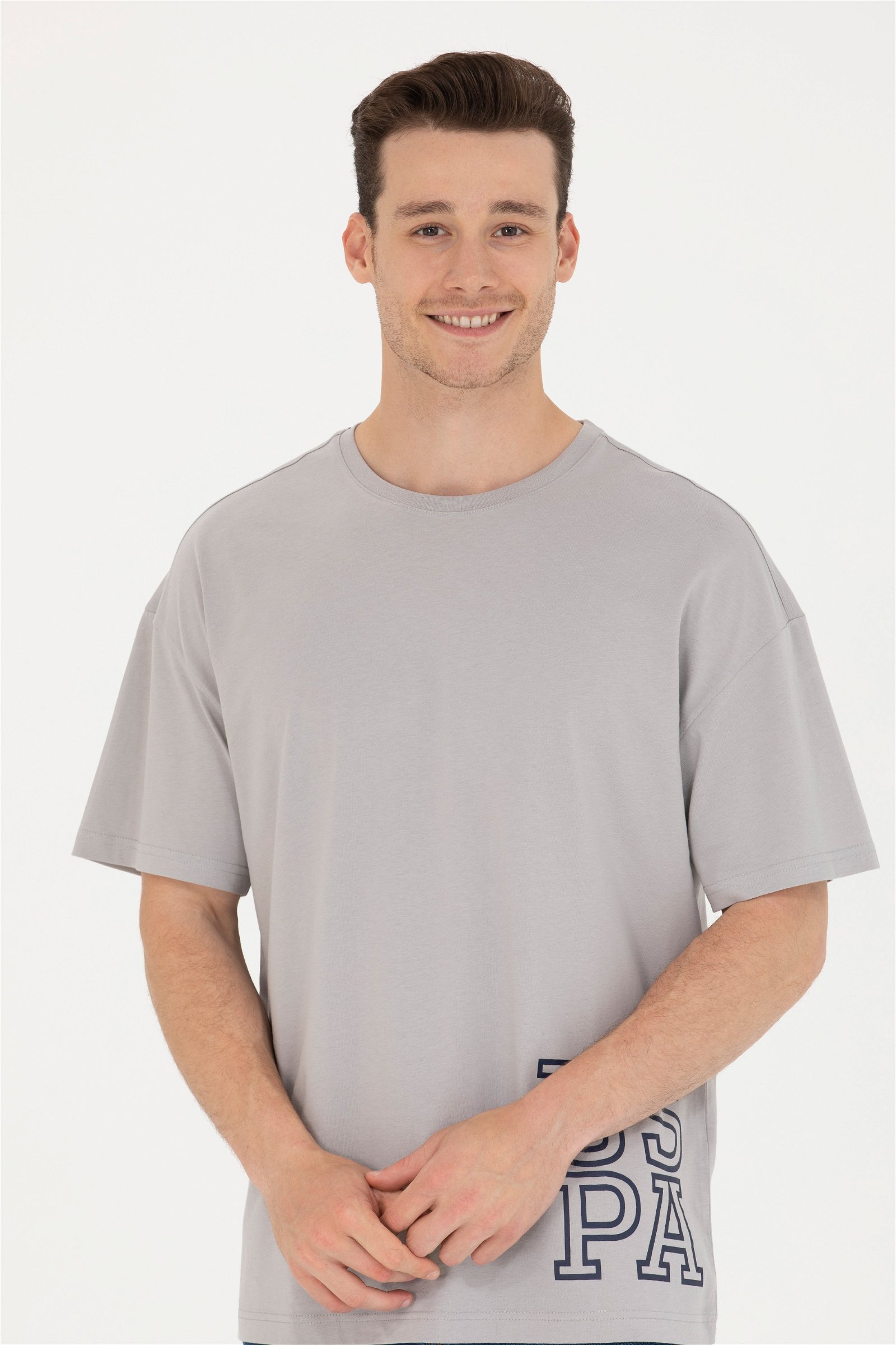 تی شرت یقه گرد خاکستری  Oversize آستین کوتاه مردانه یو اس پولو | US POLO ASSN